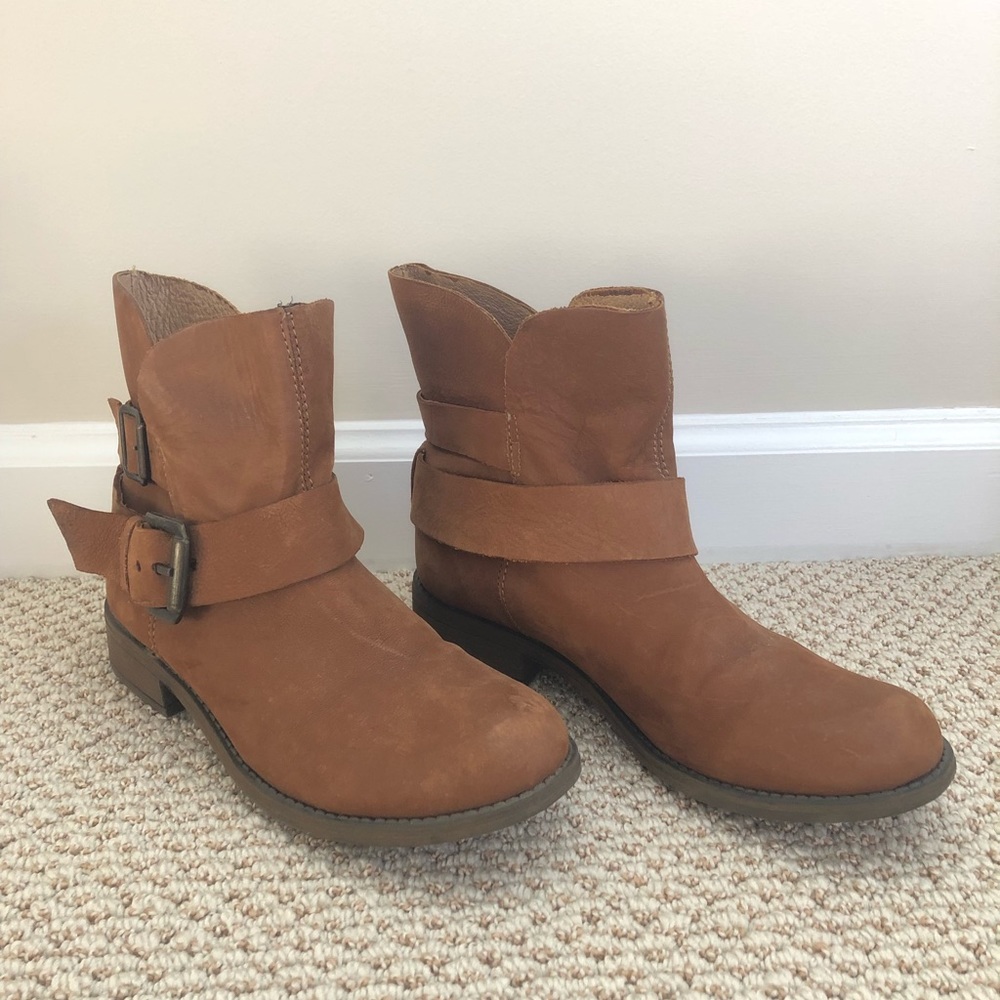 Steve Madden short booties